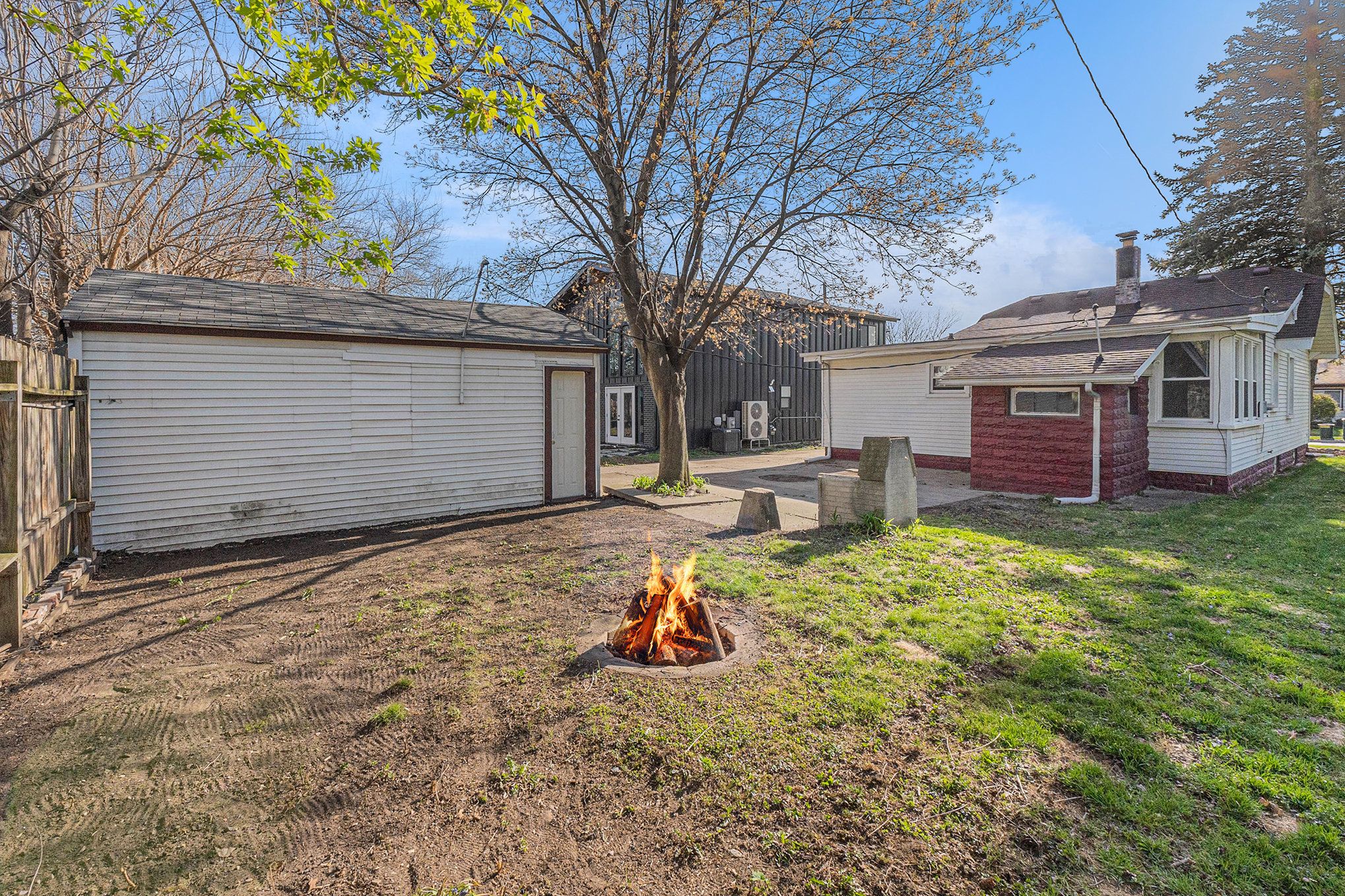 Hazel Park City Oakland, Michigan 48030, United States, 2 Bedrooms Bedrooms, ,1 BathroomBathrooms,Residential,Pending,114602