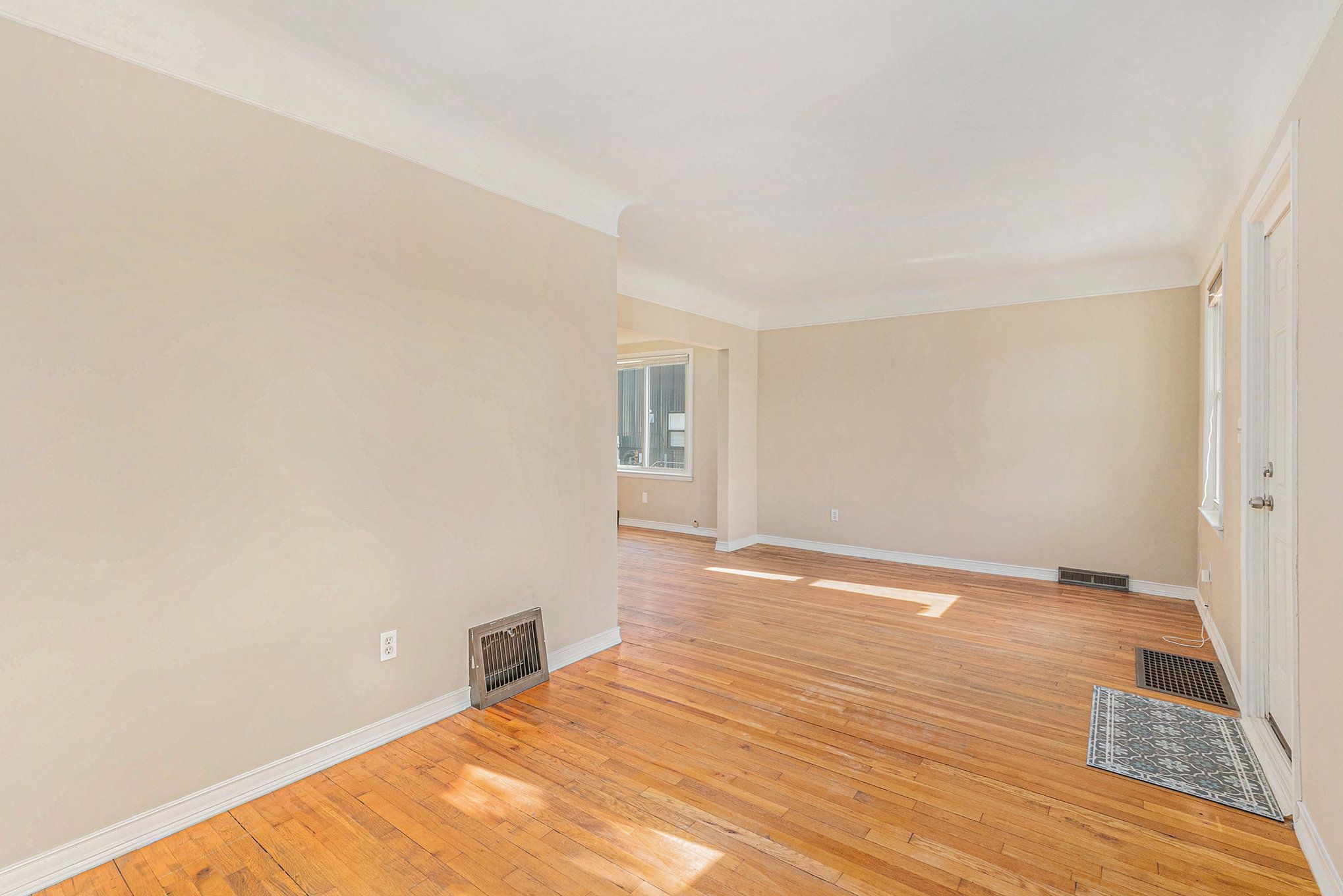 Hazel Park City Oakland, Michigan 48030, United States, 2 Bedrooms Bedrooms, ,1 BathroomBathrooms,Residential,Pending,114602