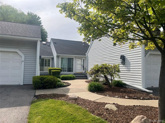3591 PORT COVE DR # 55, WATERFORD, MI 48328 - Image b8c40cd0f49e668b043c74341cd9ccae/3400344646
