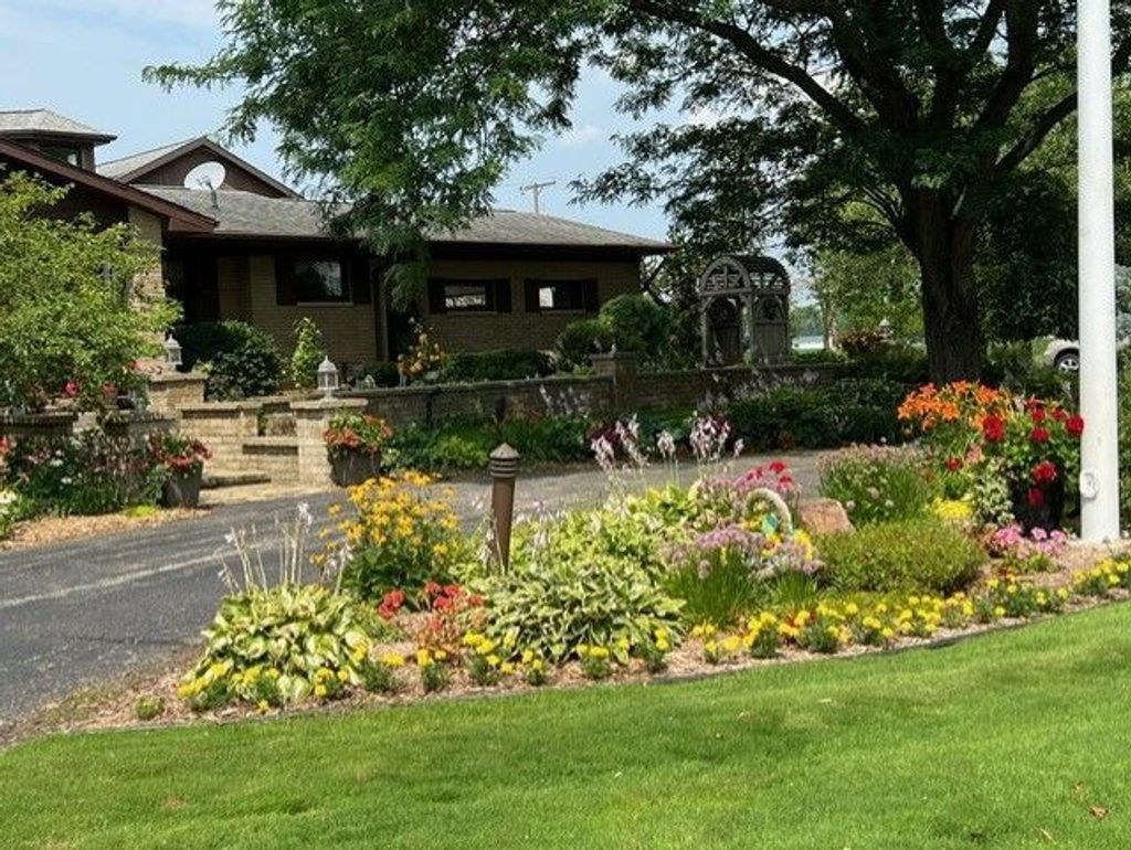 listing image 84