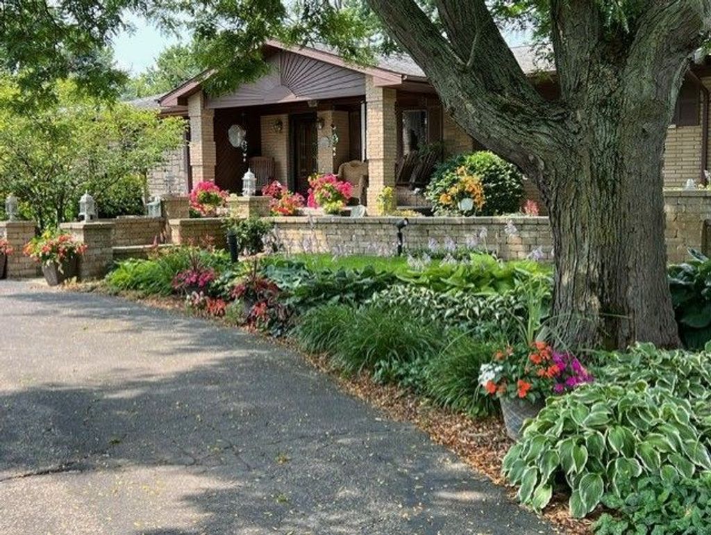 listing image 82