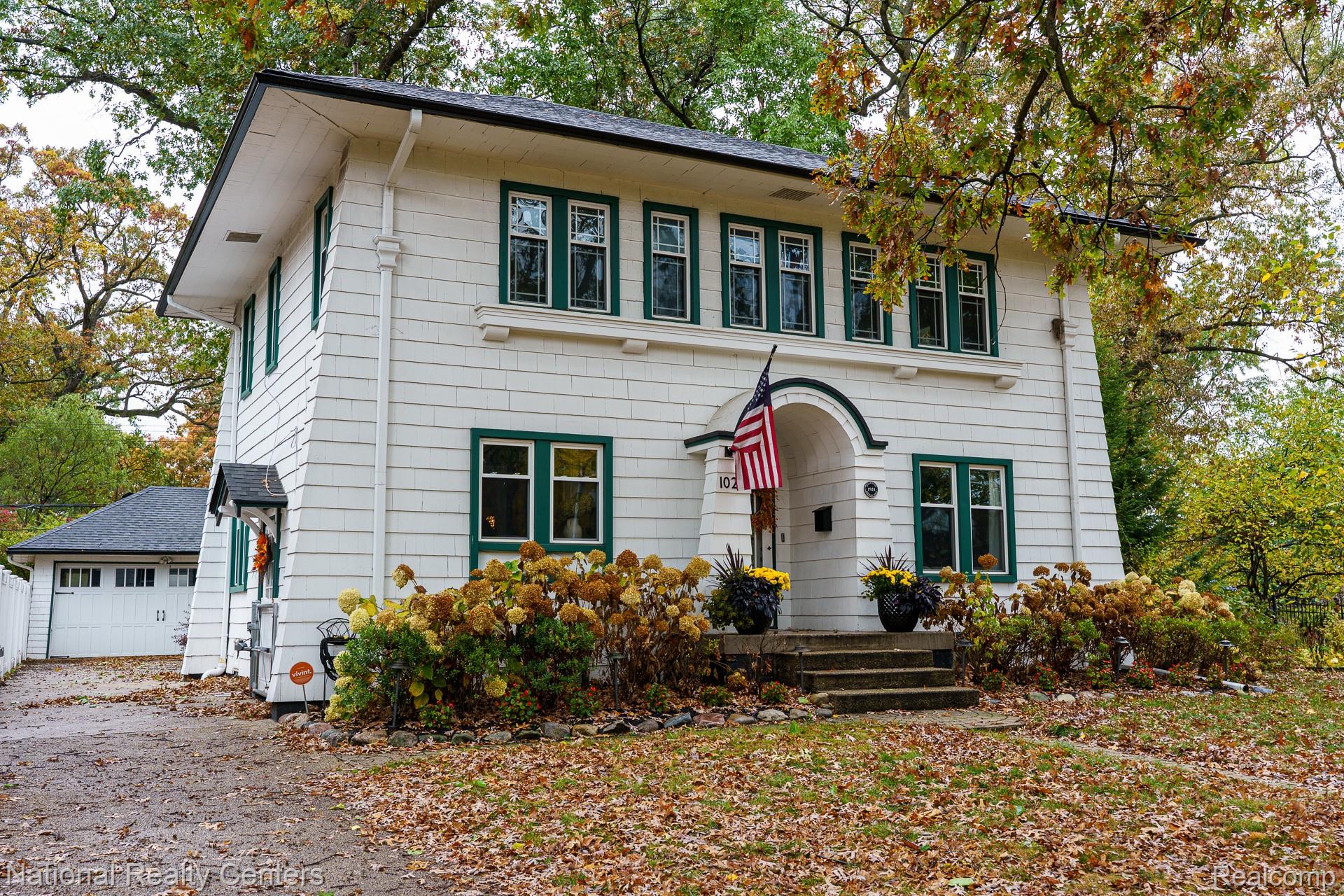 1027 W 11 Mile W Eleven Mile