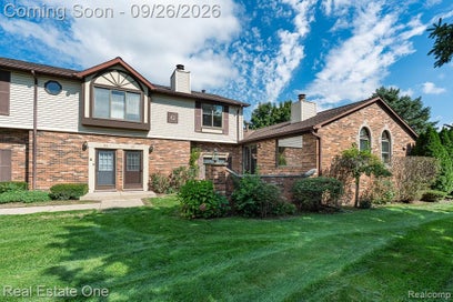 2297 London Bridge Drive #25 Rochester Hills City MI 48307