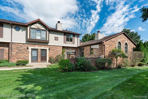 Photo of 2297 London Bridge Drive #25, Rochester Hills City, MI 48307 (MLS # 20261075663)