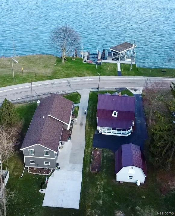 1018 River Road