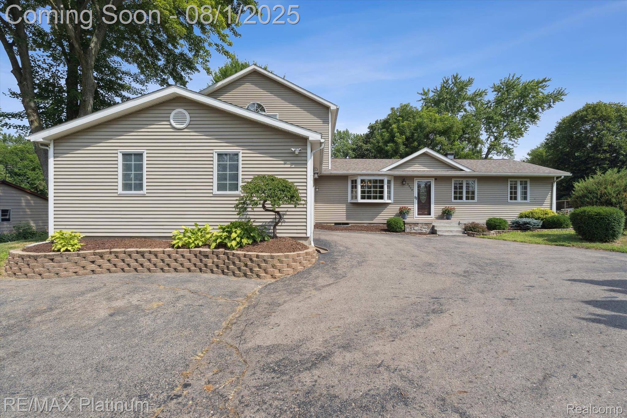 3302 Rolston Road