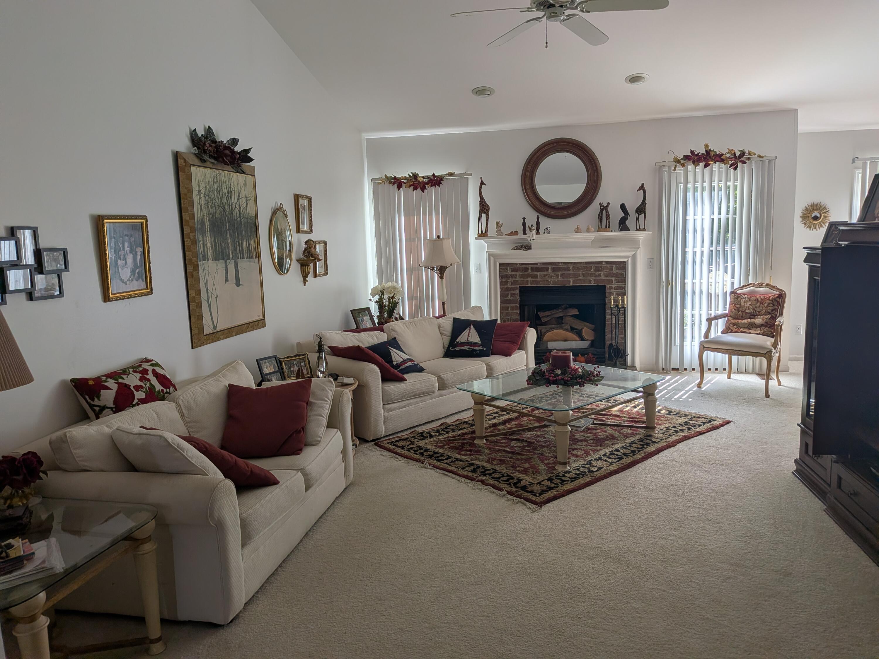 619 Hill Crest Court