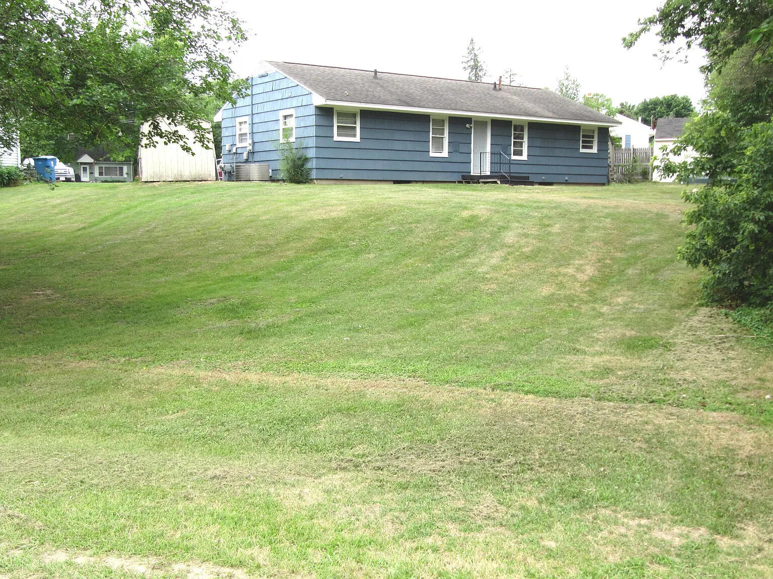1021 Avondale Circle