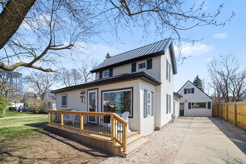 810 N Kinney Avenue Mt Pleasant City MI 48858