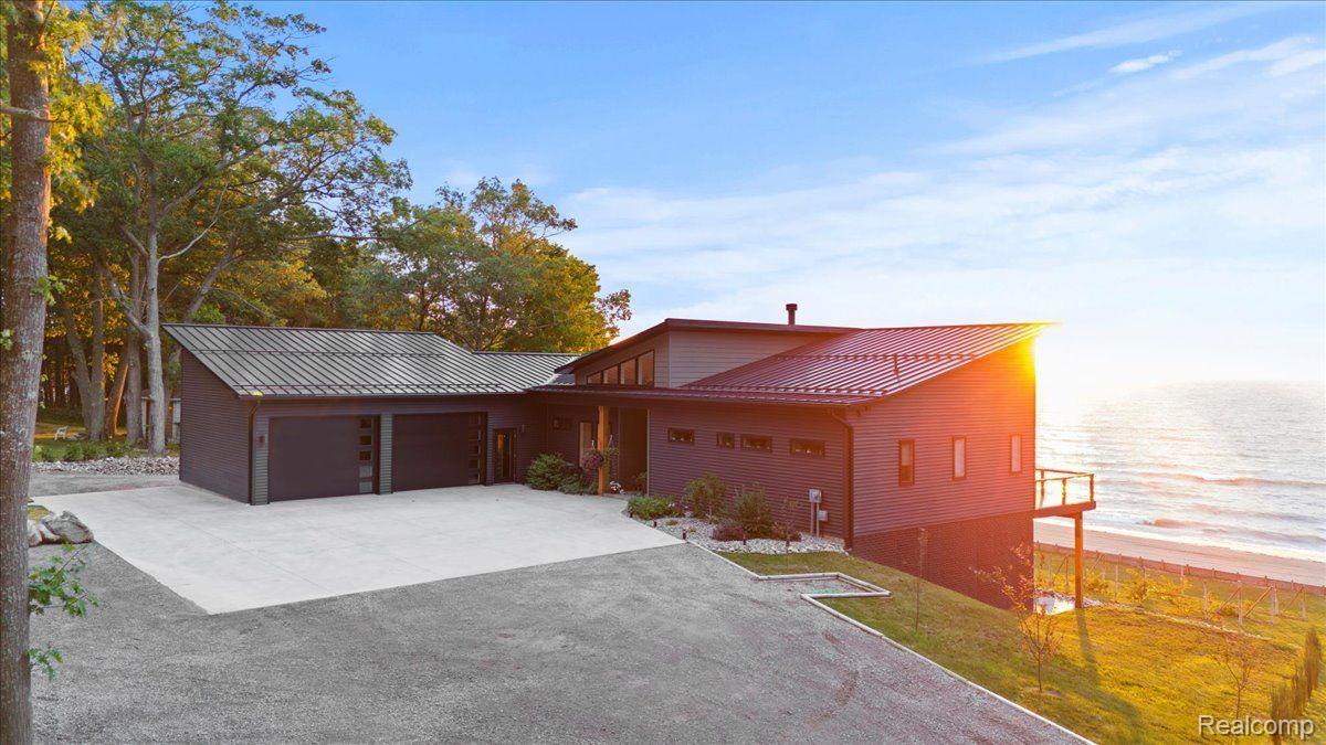 Harrisville City, Michigan 48740, United States, 3 Bedrooms Bedrooms, ,4 BathroomsBathrooms,Residential,Active,210379