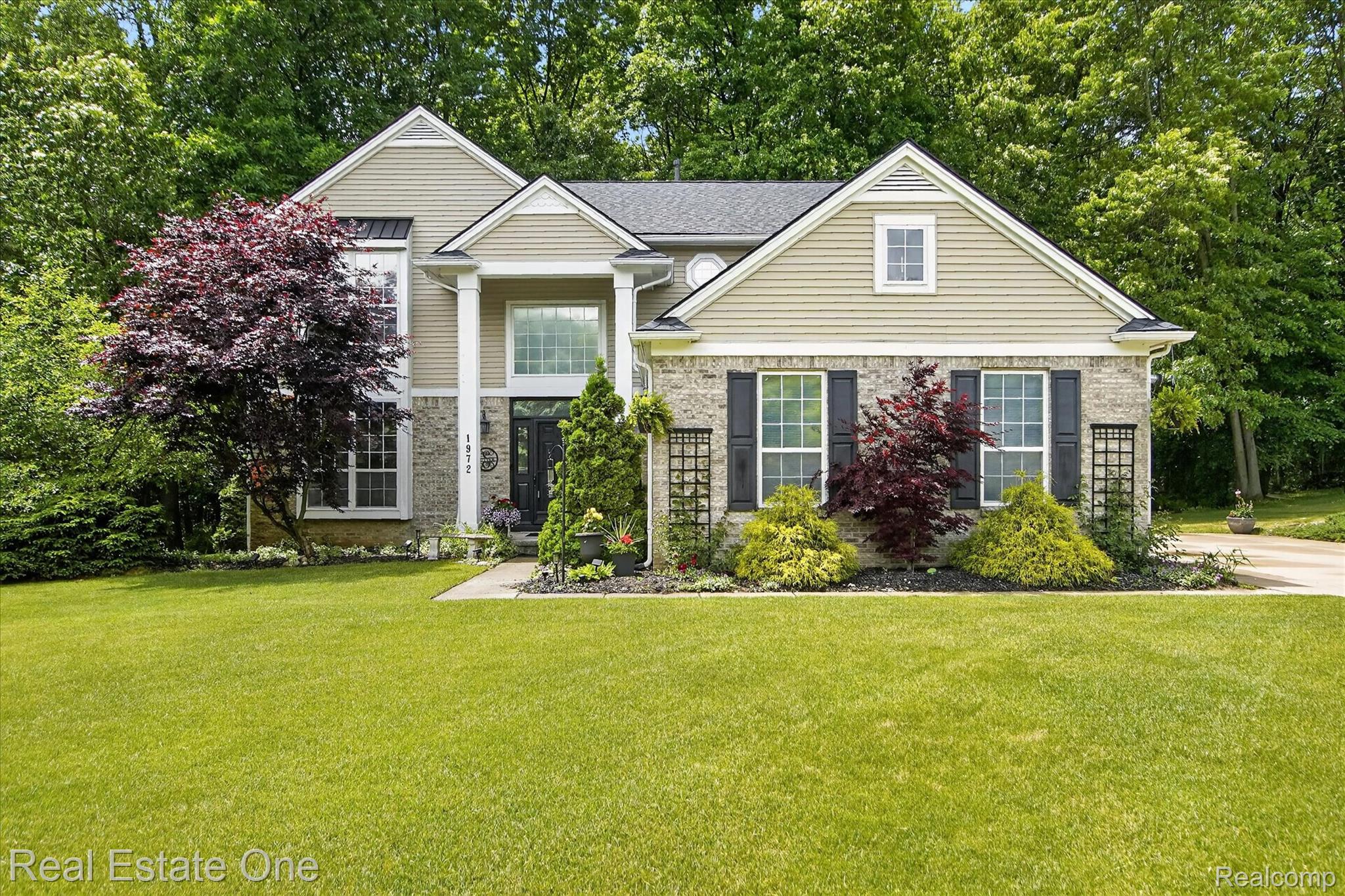 1972 Woodridge Court