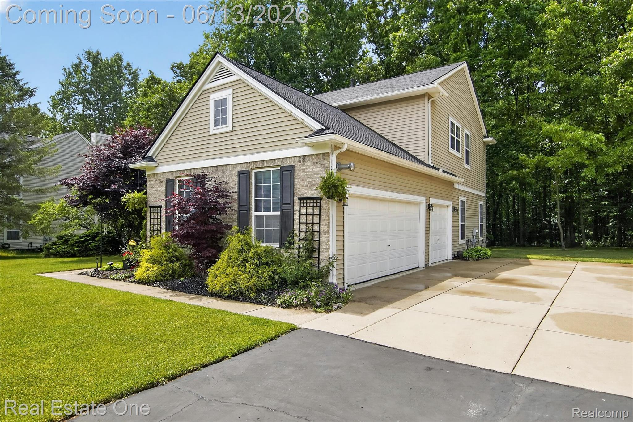 1972 Woodridge Court
