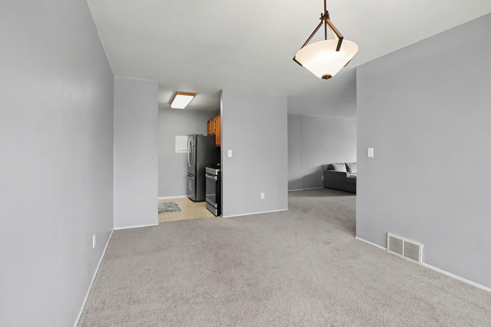 1225 S Maple Road 307