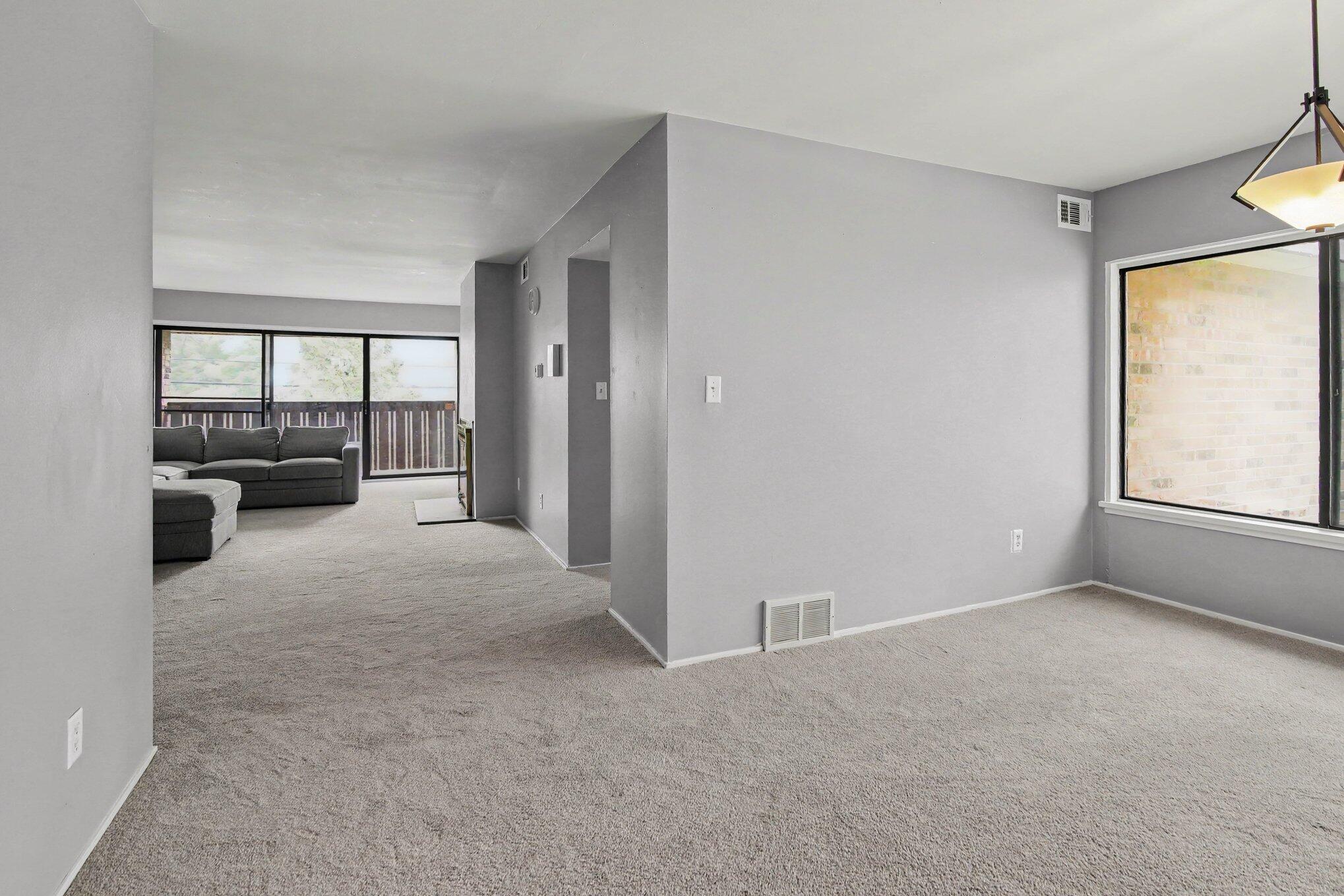 1225 S Maple Road 307