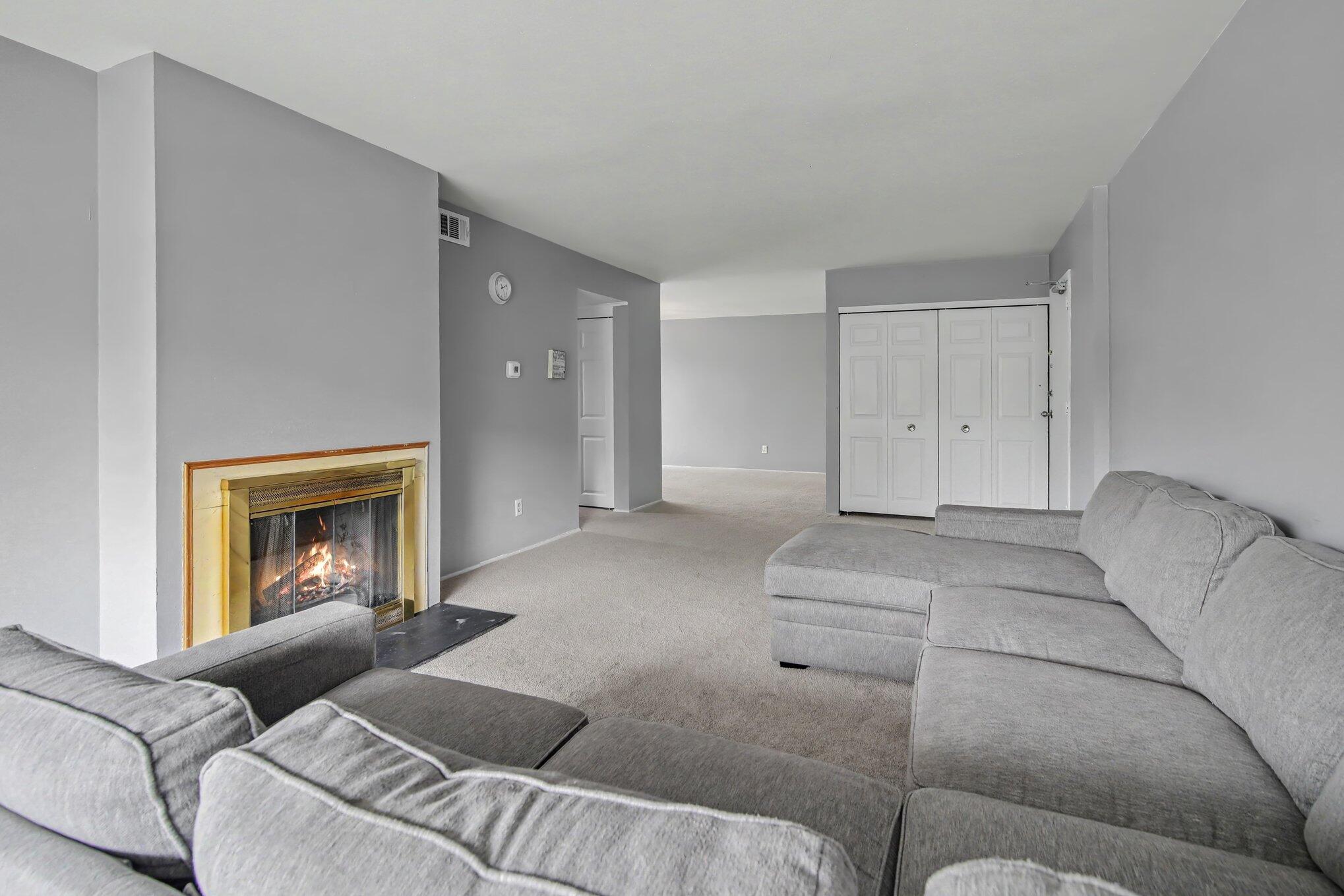 1225 S Maple Road 307