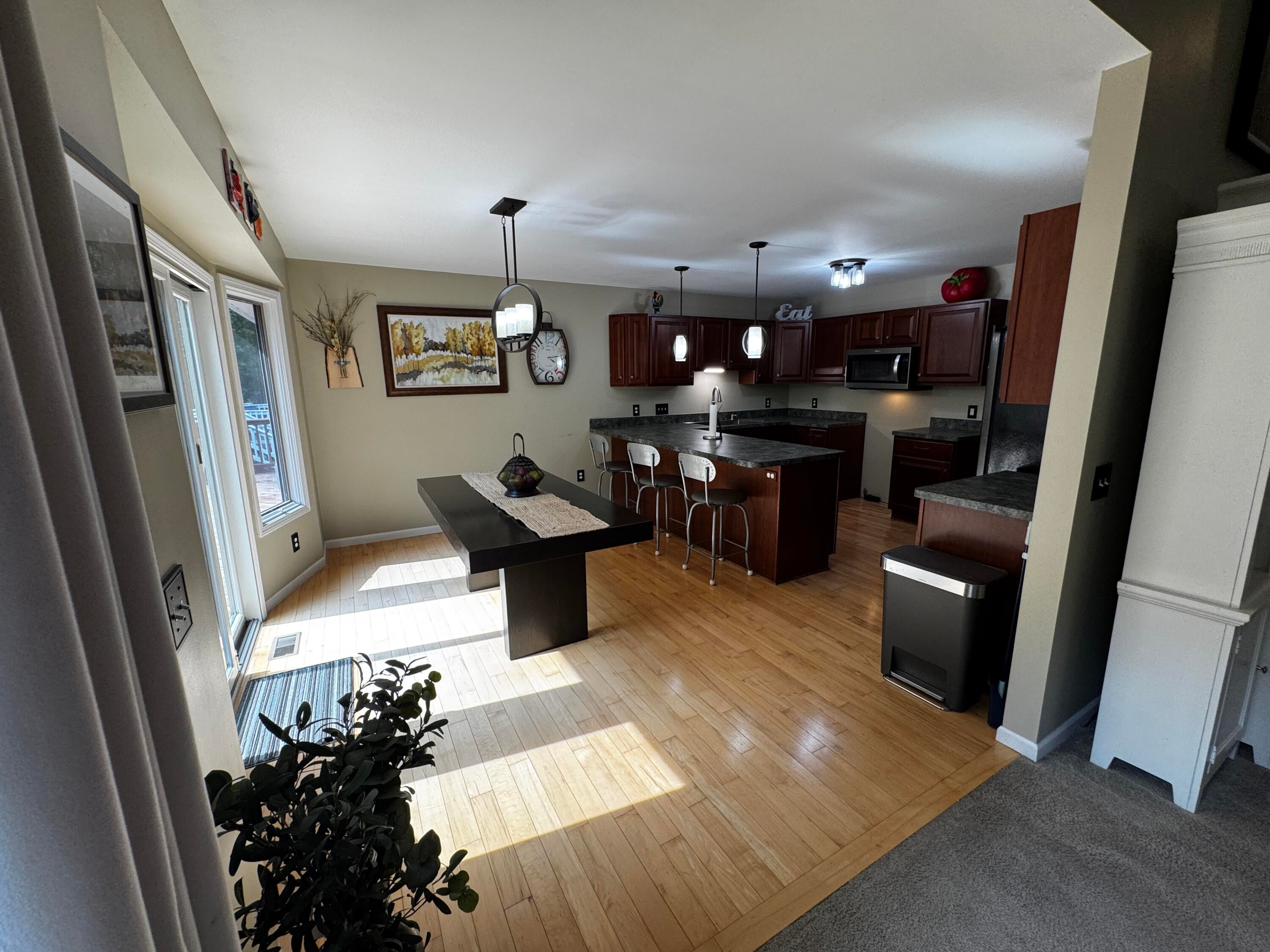 2005 Chestnut Crescent