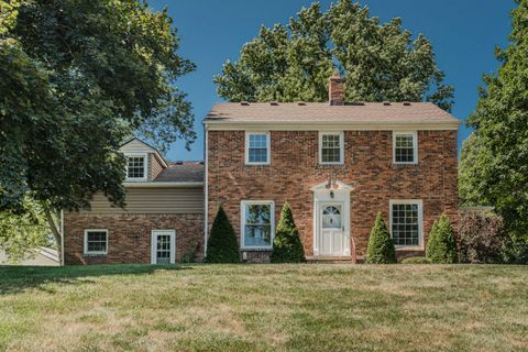 675 Mooreville Road York Charter Township MI 48160