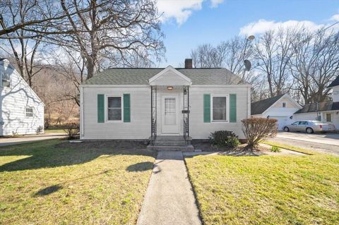 705 N Jefferson Street Lowell City MI 49331