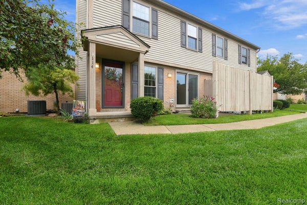 3114 HIDDEN TRL, WATERFORD, MI 48328 - Image b91c8ba55be8da735cce1203ce248618/3111175418