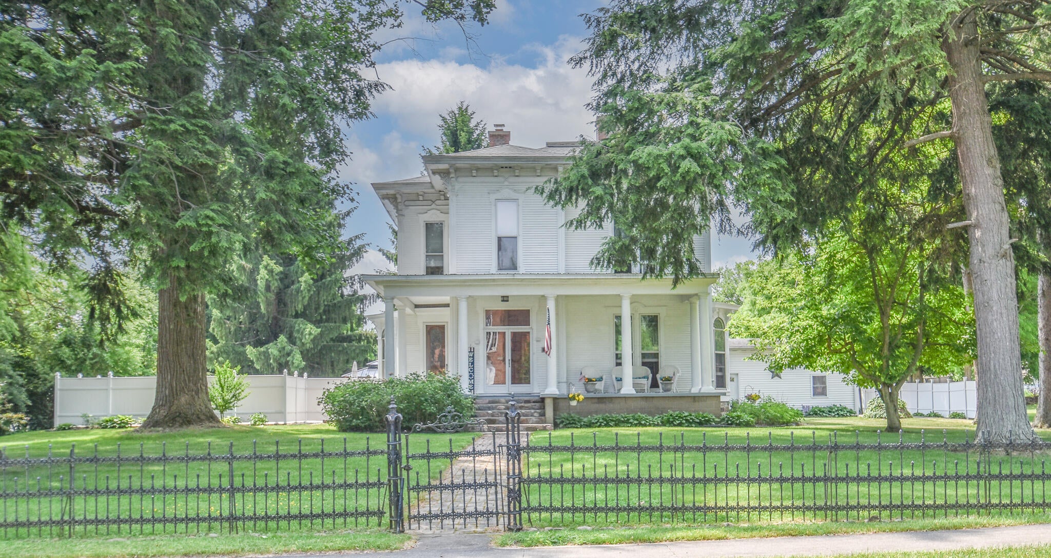 115 W Silver Street