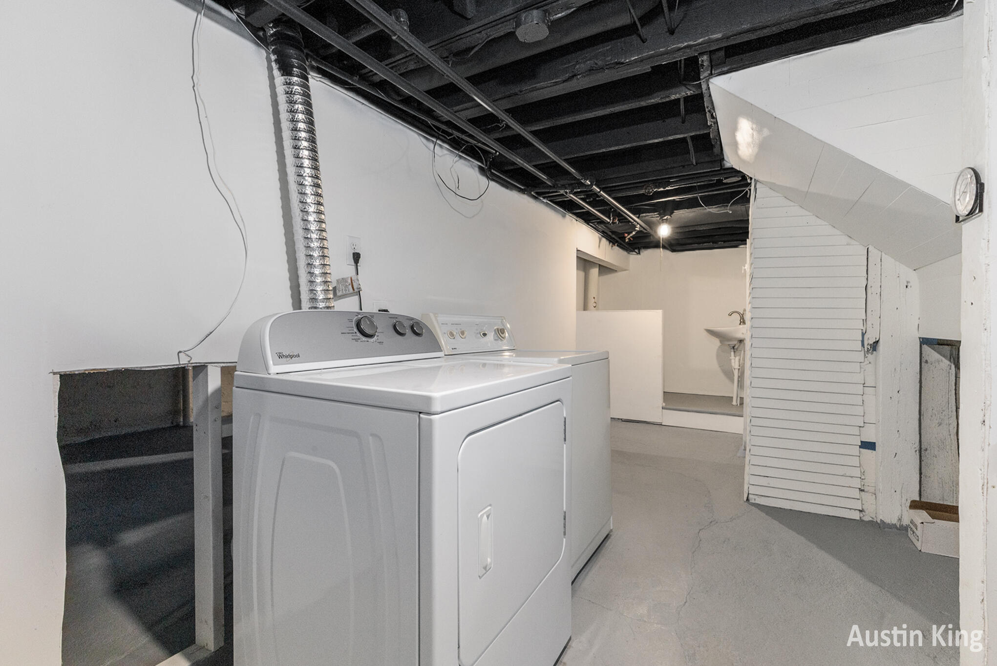 Grand Rapids City, Michigan 49503, United States, 3 Bedrooms Bedrooms, ,2 BathroomsBathrooms,Residential,Active,232638