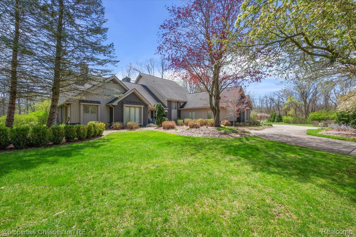 1071 Woodbridge Lane