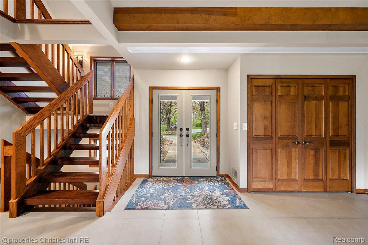1071 Woodbridge Lane