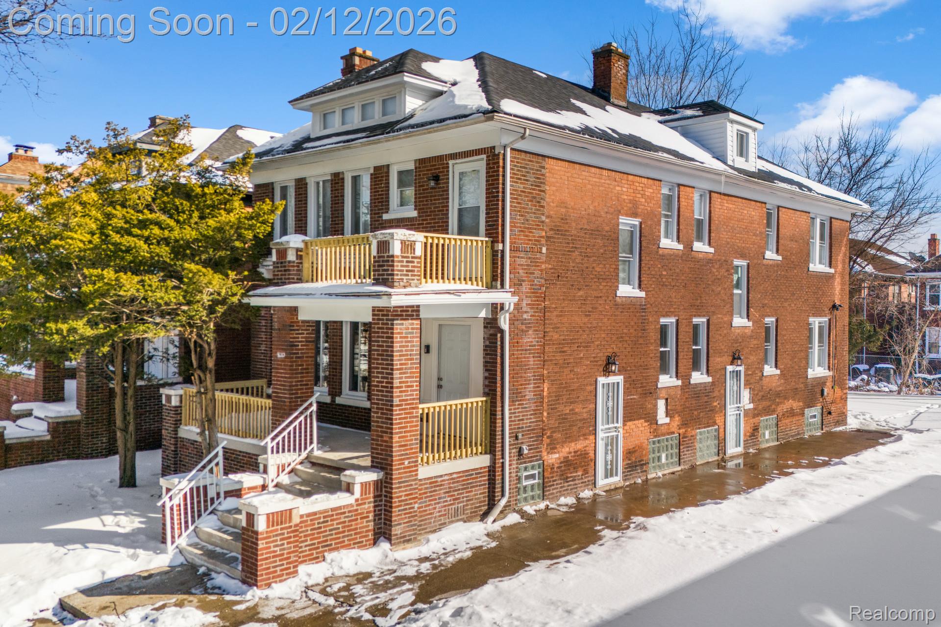 3307 Fullerton Street