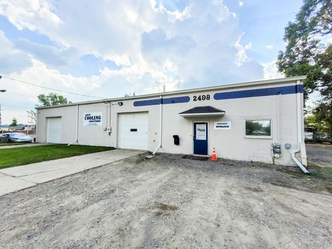 2498 Baker Heights Grand Blanc Charter Township MI 48507