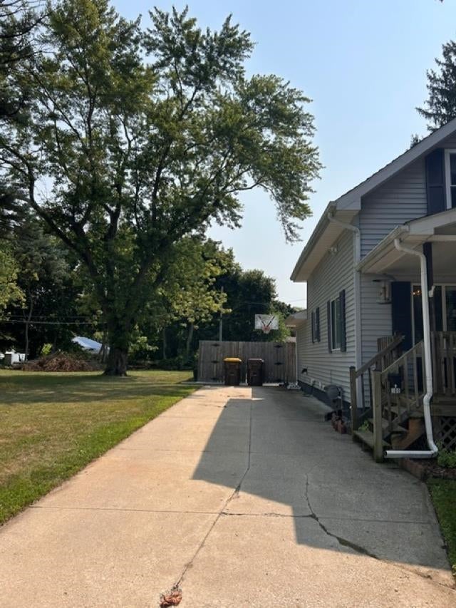 108 Grove Avenue