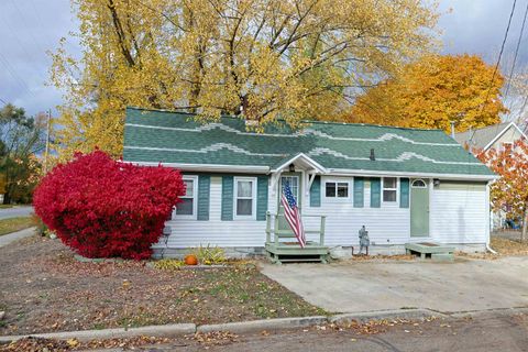 310 N Adams Mt Pleasant City MI 48858