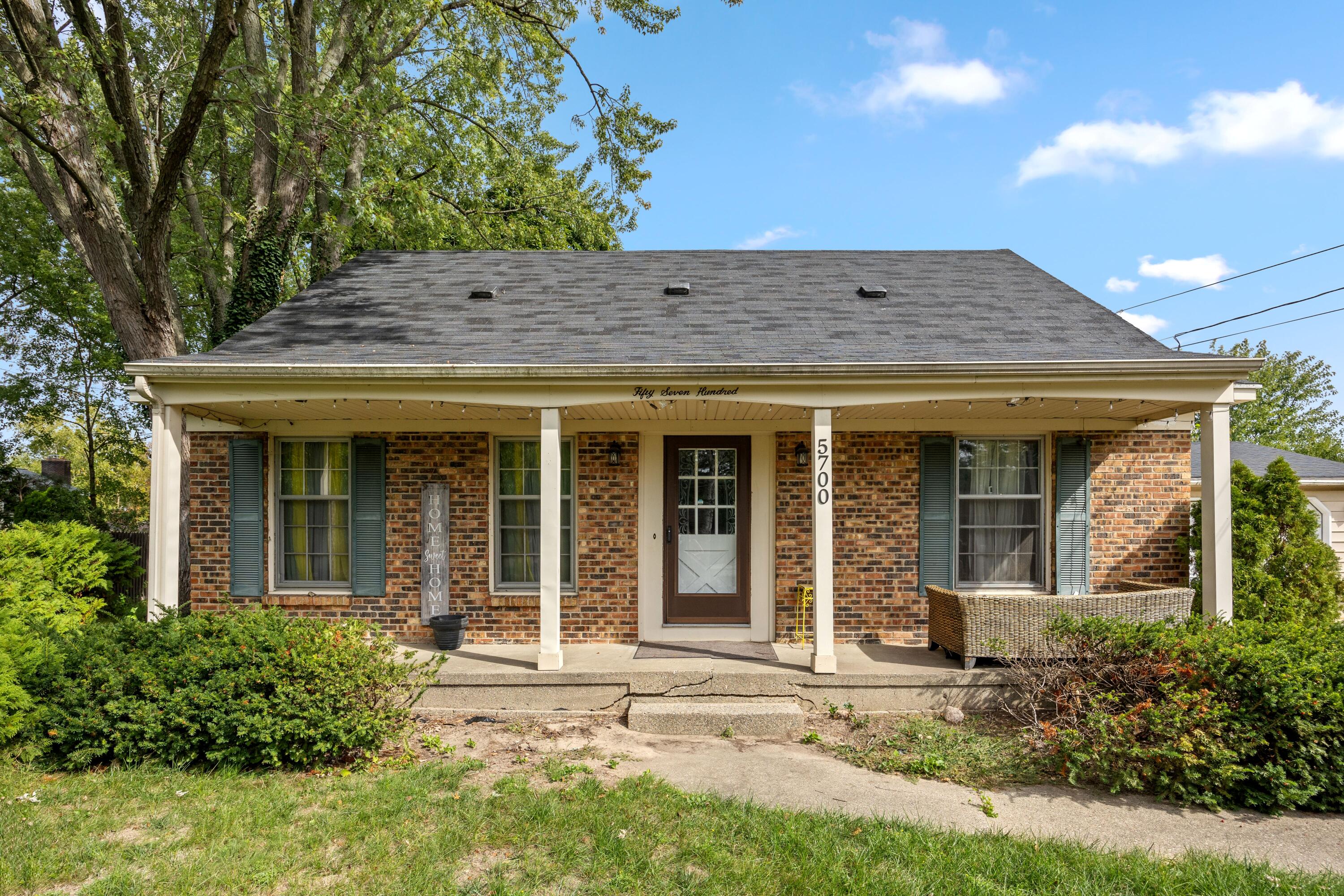 5700 Gentian Court SE