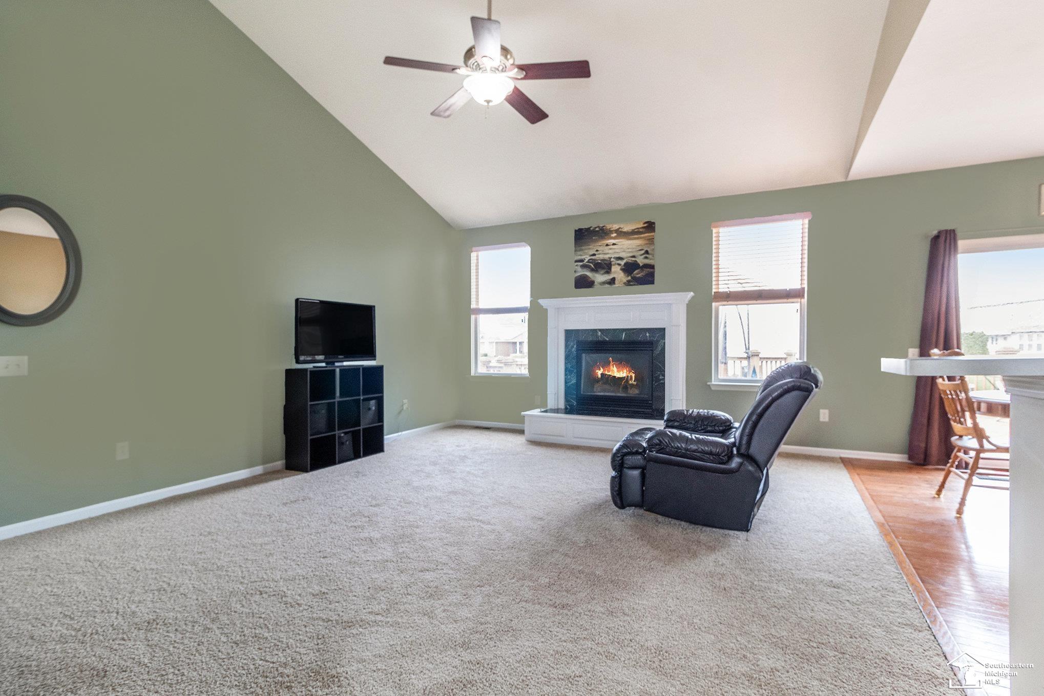 27612 E Mockingbird Drive