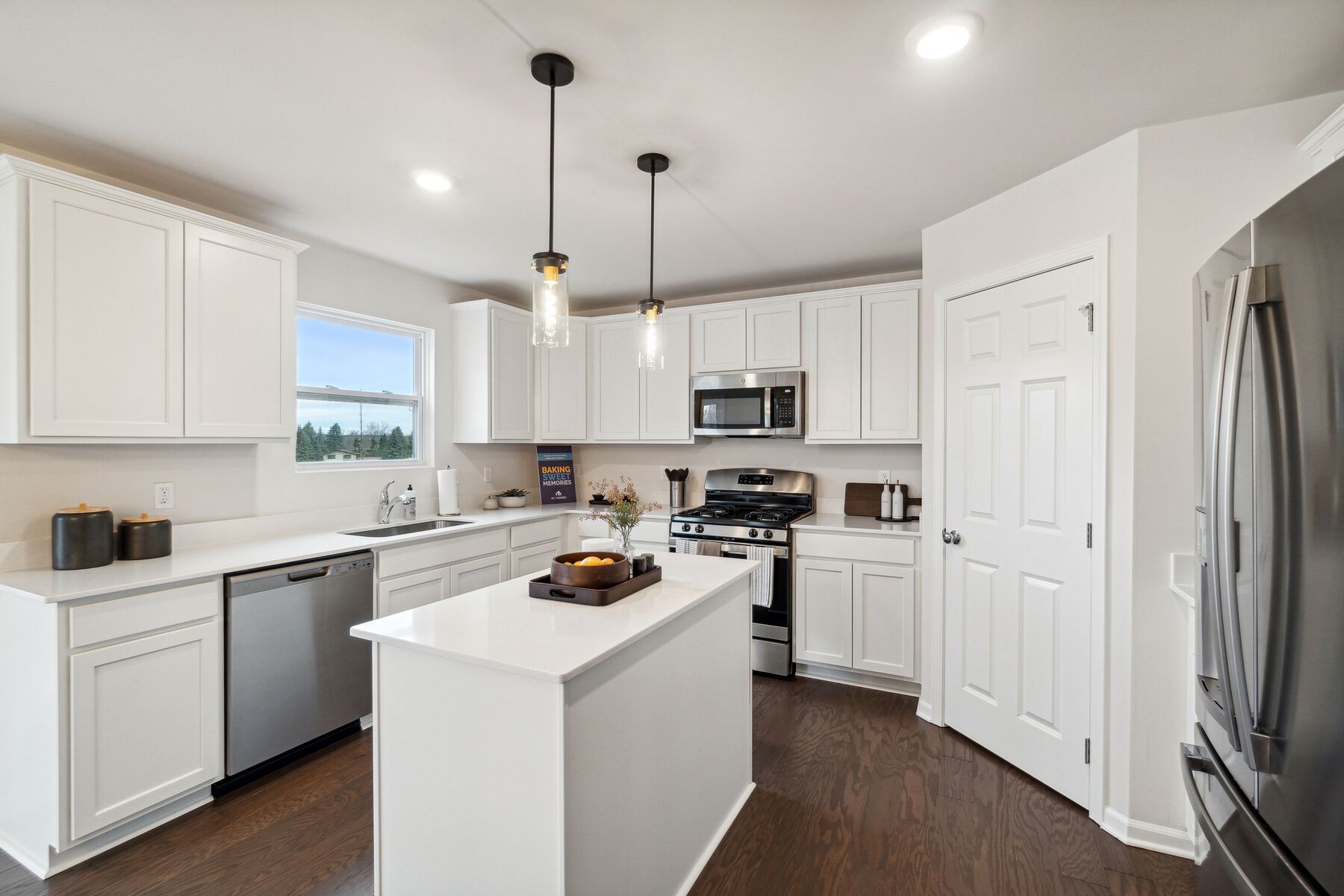 54597 MOCKINGBIRD Drive