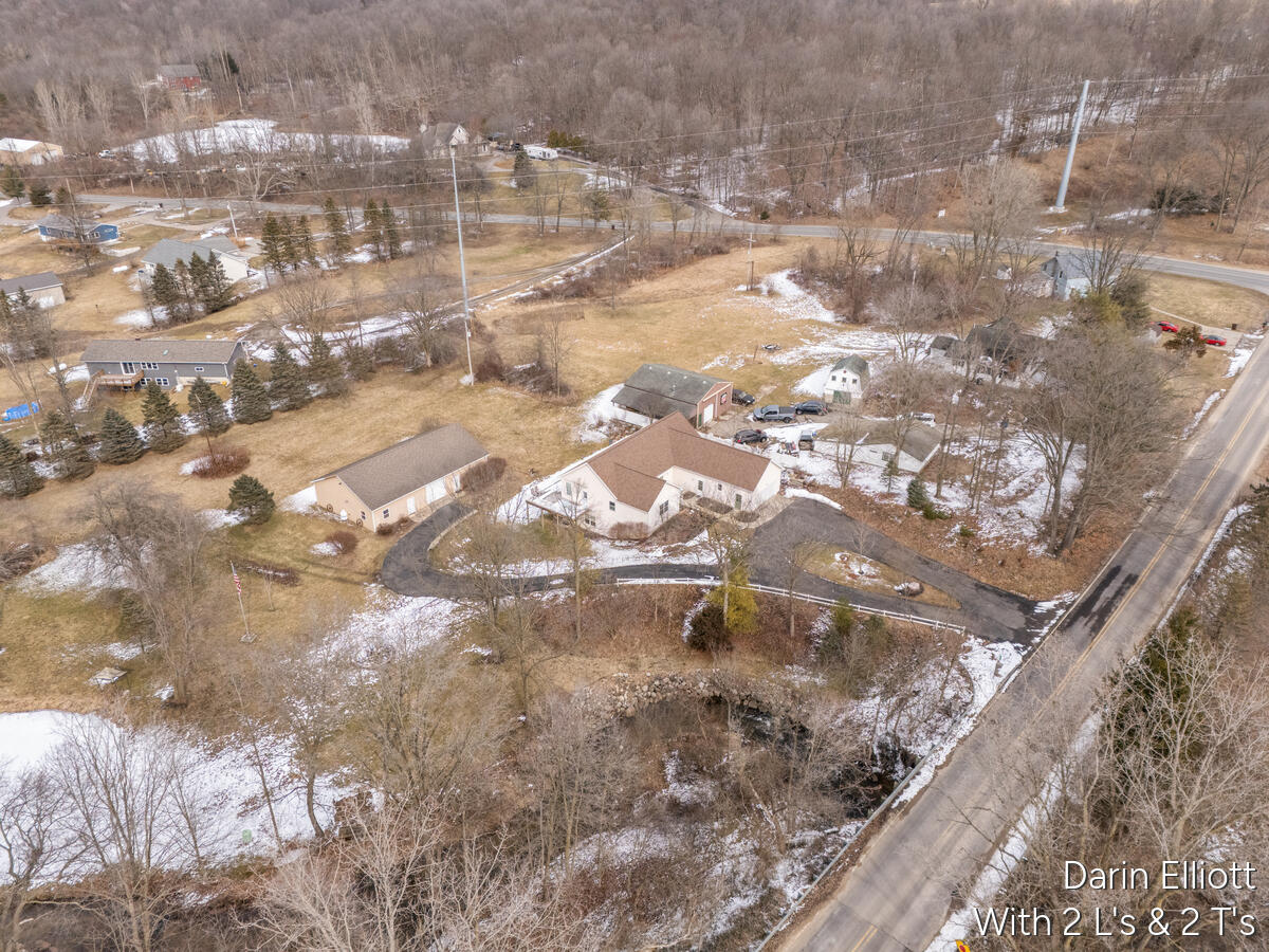 7086 W Peck Lake Road