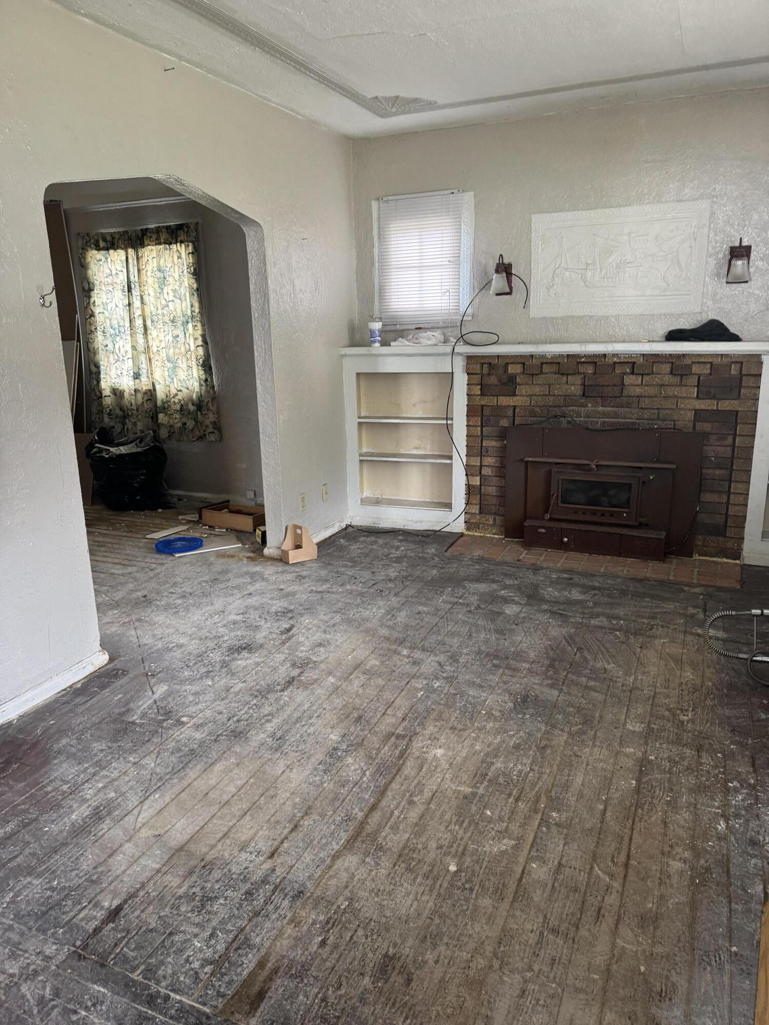 907 3rd Street