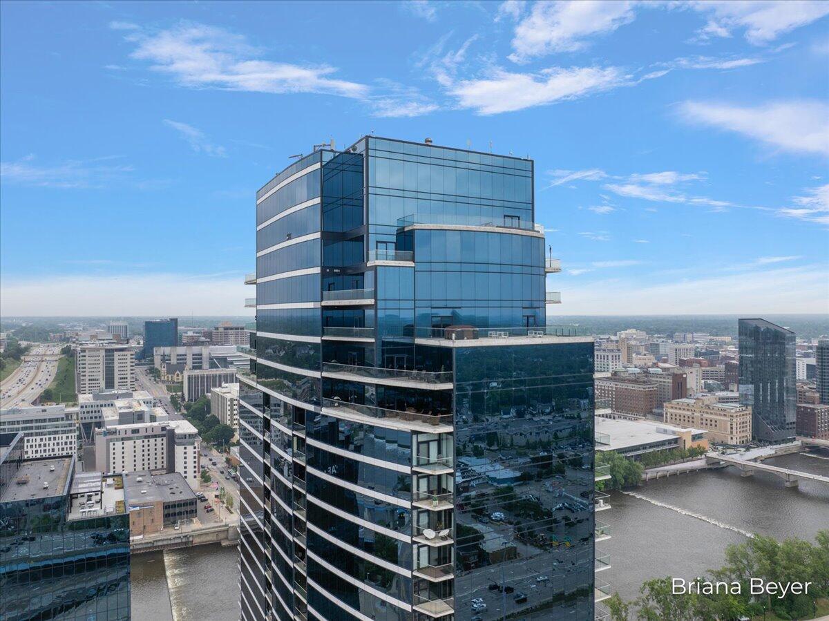 335 Bridge Street NW 3102