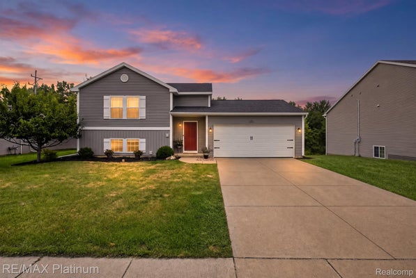354 SADDLEBROOK DR, LINDEN, MI 48451 - Image b96e7658e93e8f7d18abb76fff3ed98a/4266865478