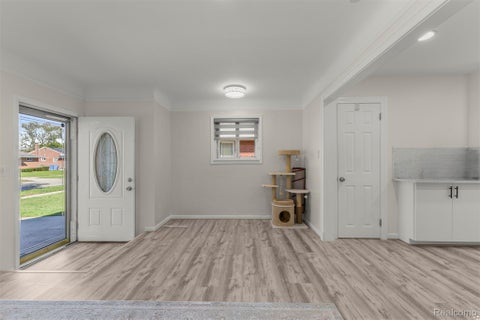Tiny photo for 8422 Winston Lane, Dearborn Heights City, MI 48127 (MLS # 20261083084)