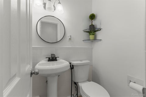 Tiny photo for 8422 Winston Lane, Dearborn Heights City, MI 48127 (MLS # 20261083084)