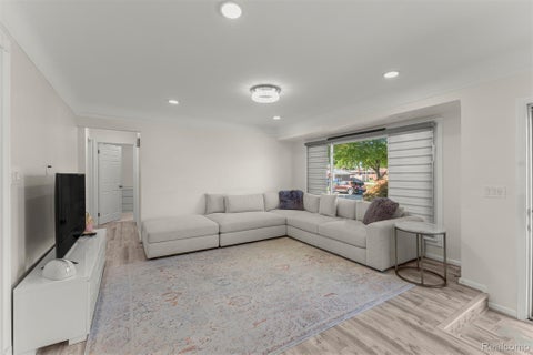 Tiny photo for 8422 Winston Lane, Dearborn Heights City, MI 48127 (MLS # 20261083084)