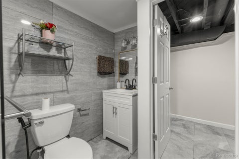 Tiny photo for 8422 Winston Lane, Dearborn Heights City, MI 48127 (MLS # 20261083084)