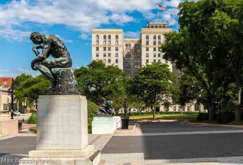 15 E Kirby #928 Street