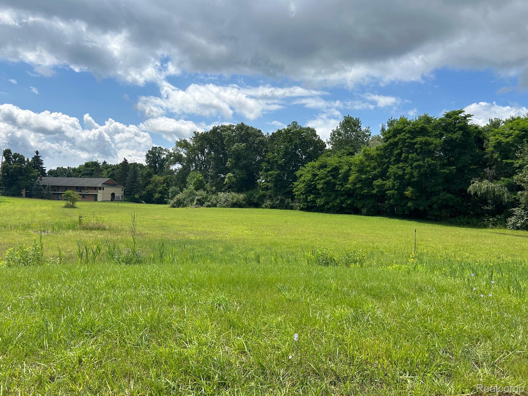 V/L Silver Lake Road