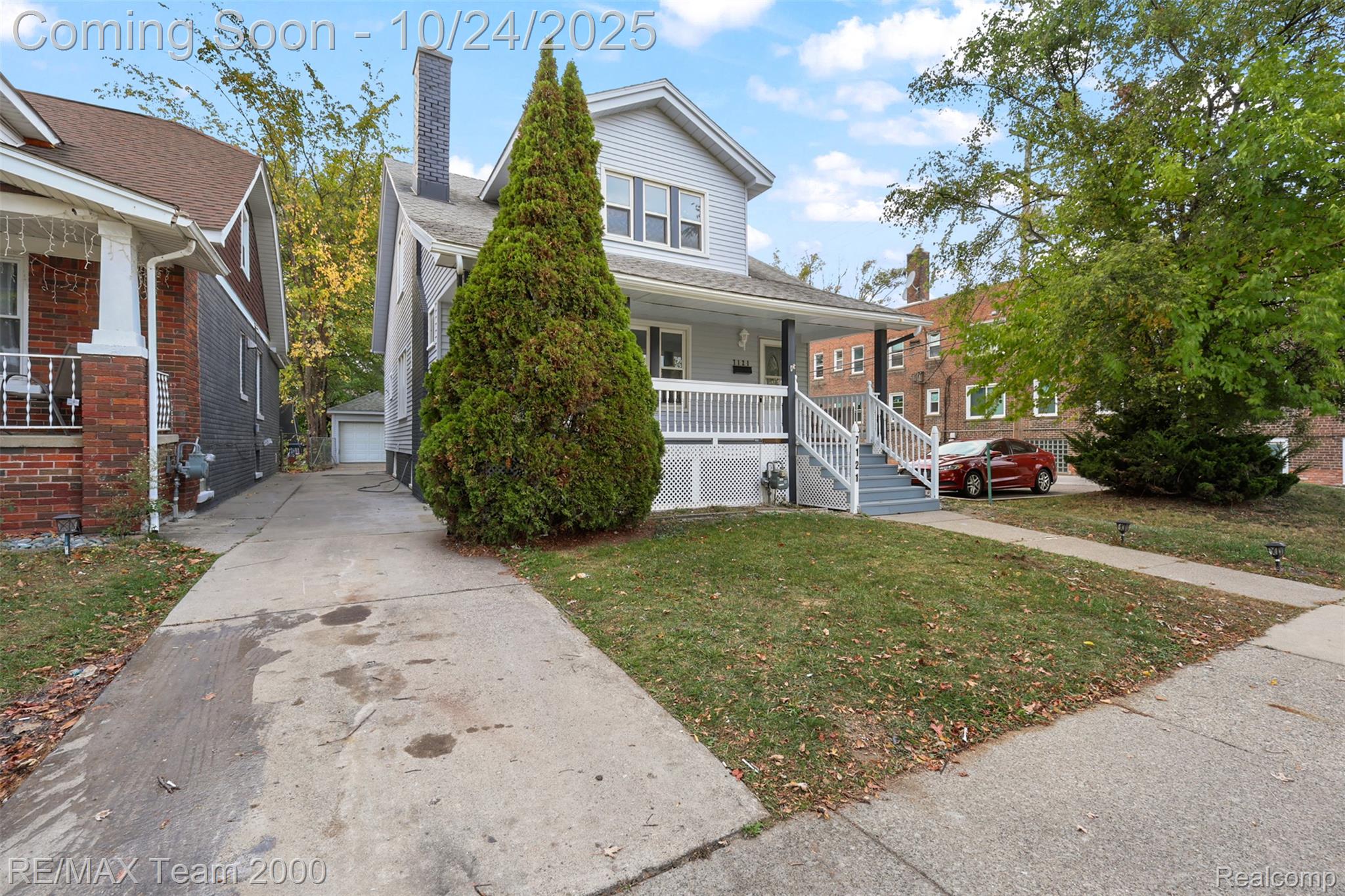 7121 Pinehurst Street