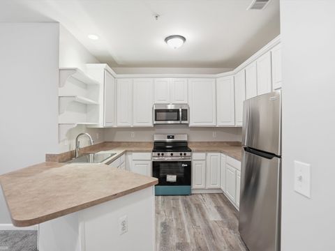 Tiny photo for 25675 N Maritime Circle, Harrison Charter Township, MI 48045 (MLS # 58050203240)