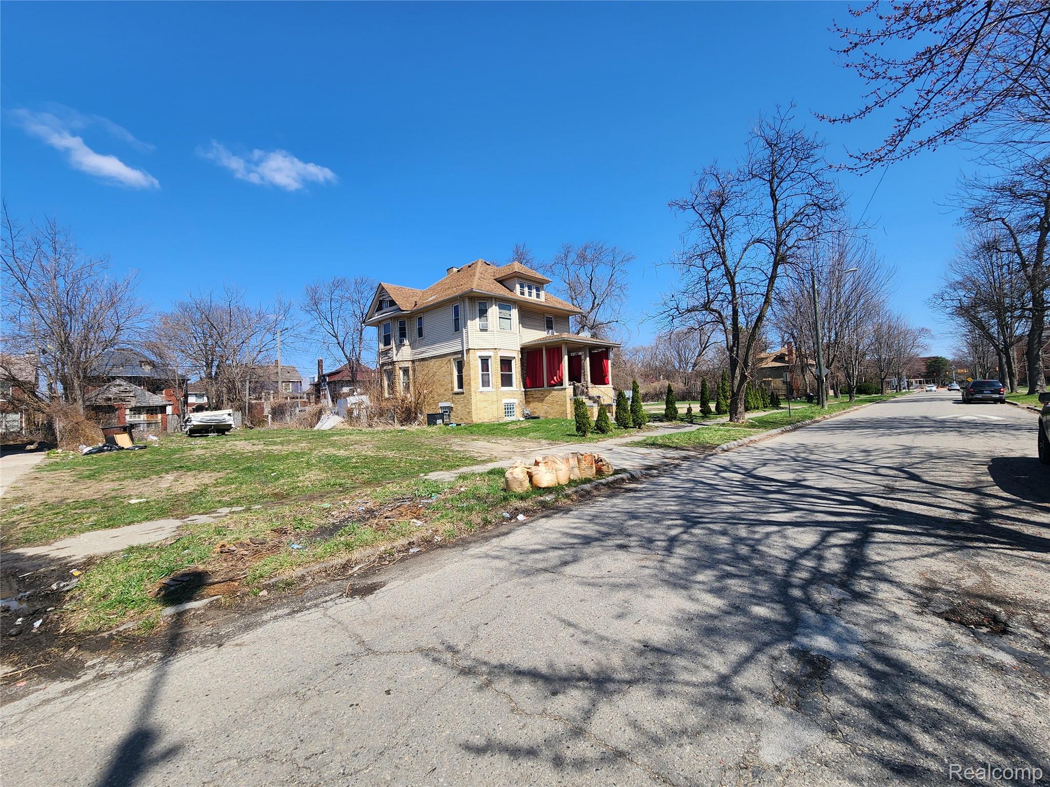 130 Hazelwood Street