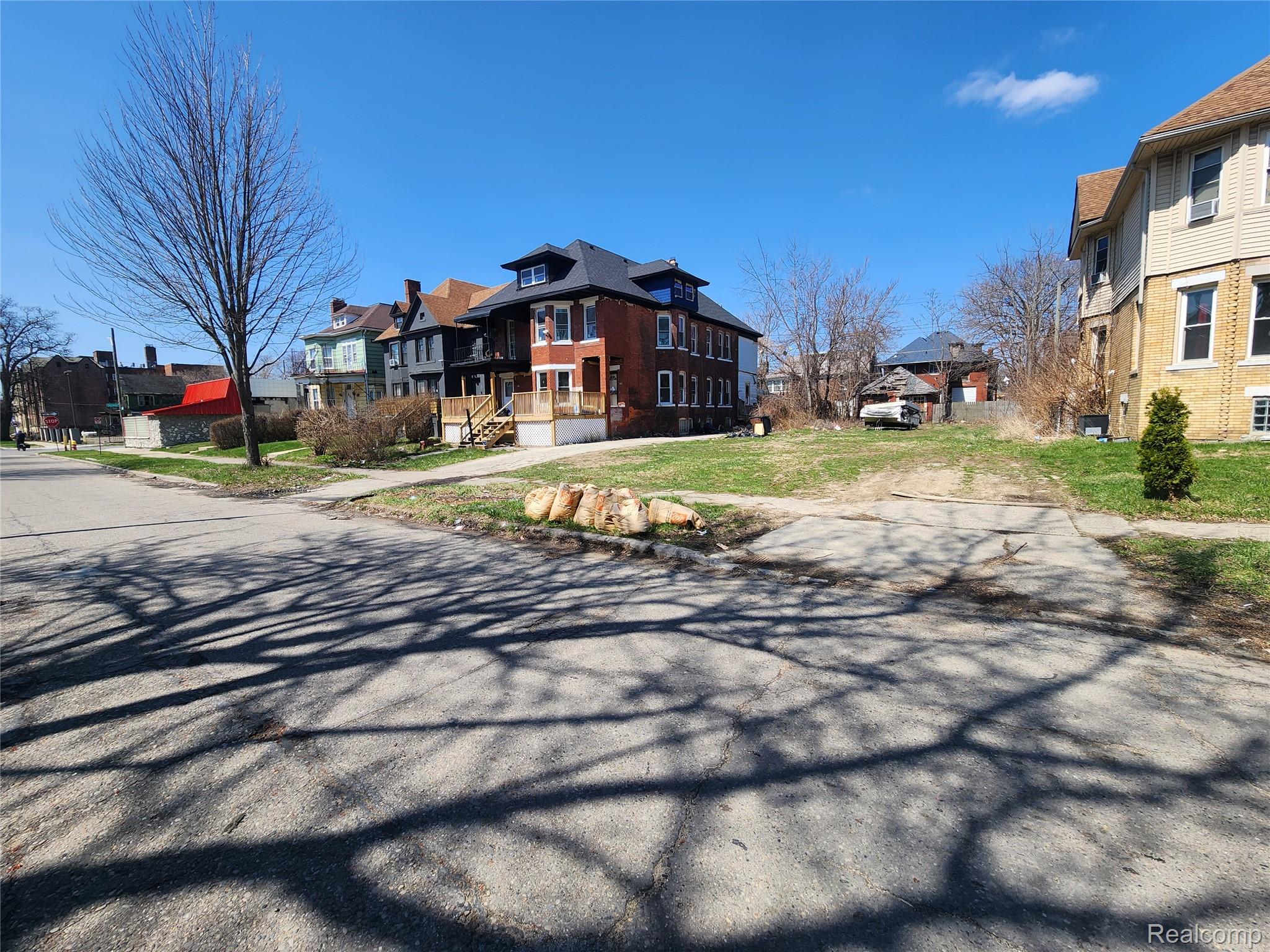 130 Hazelwood Street