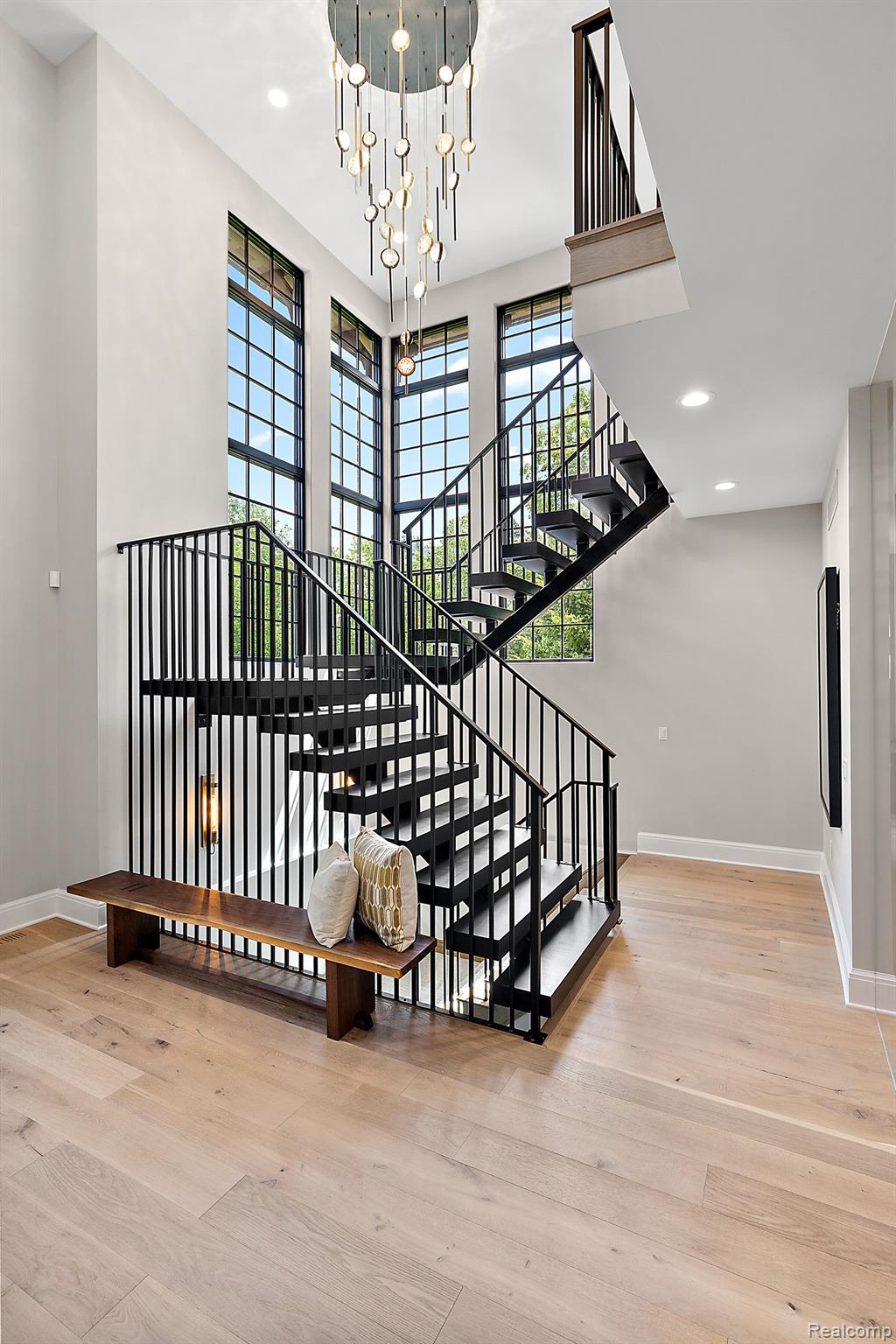 3419 NEWBURY Court