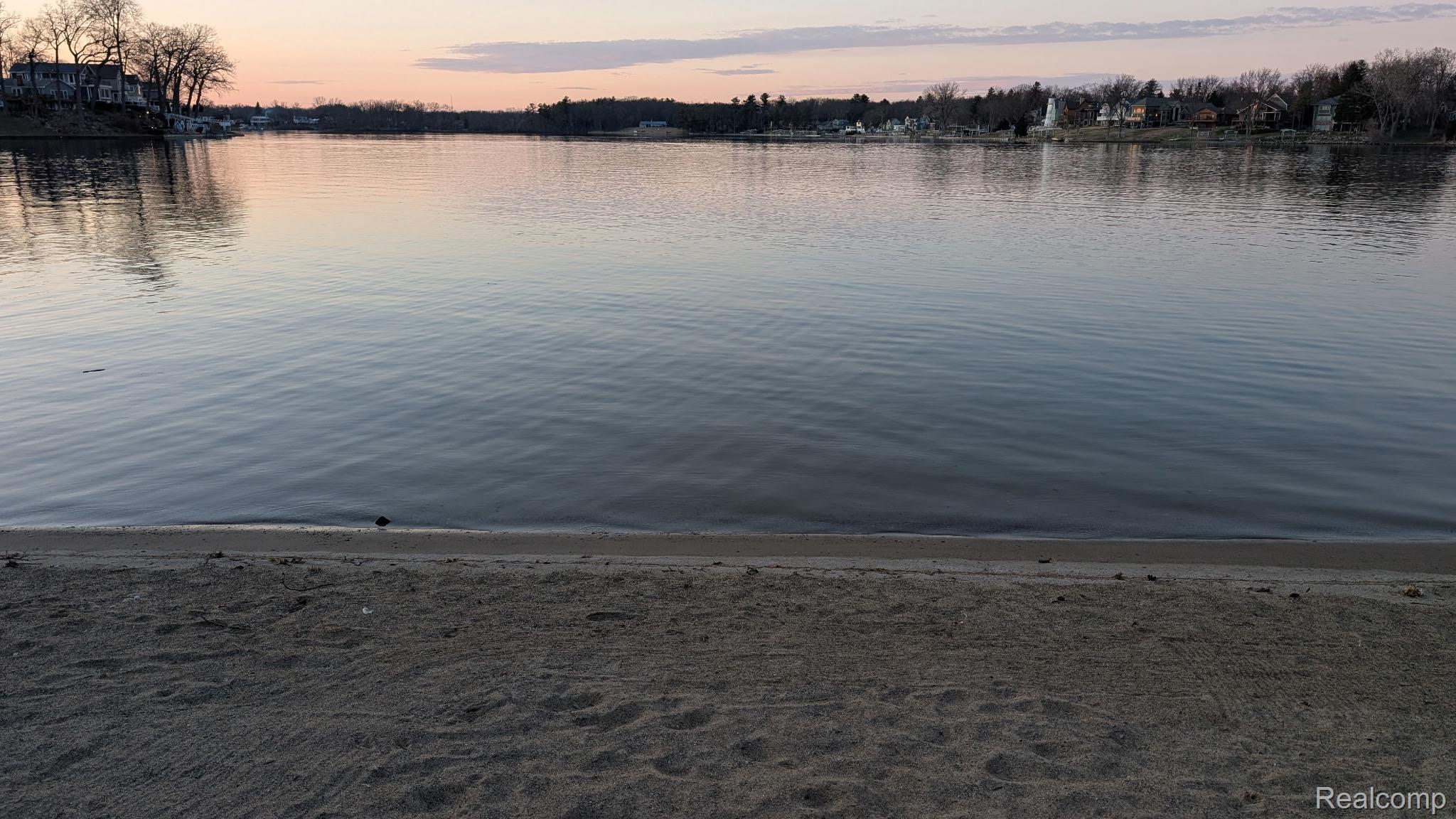 3608 Lake Oakland Shores Drive